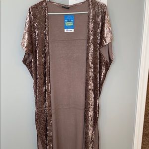 Knee length crushed velvet kimono